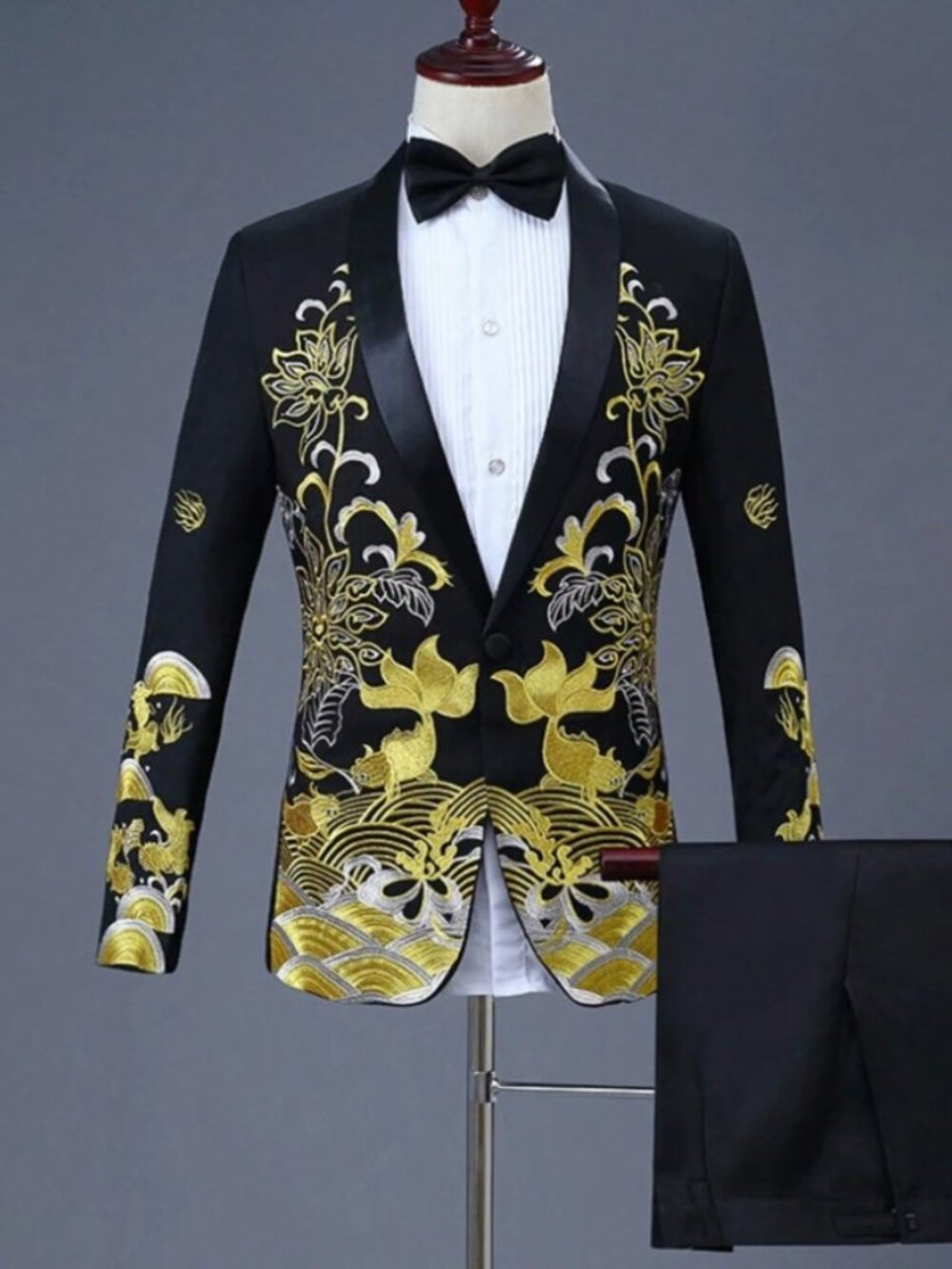 Men’s Embroidered Applique Tuxedo Style Blazer